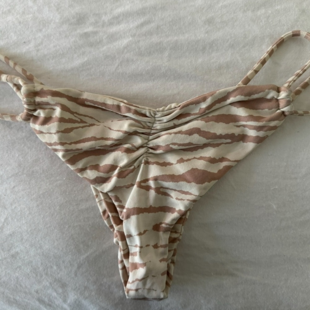 Indah bikini bottom